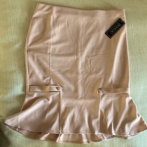 Women pink pencil skirt